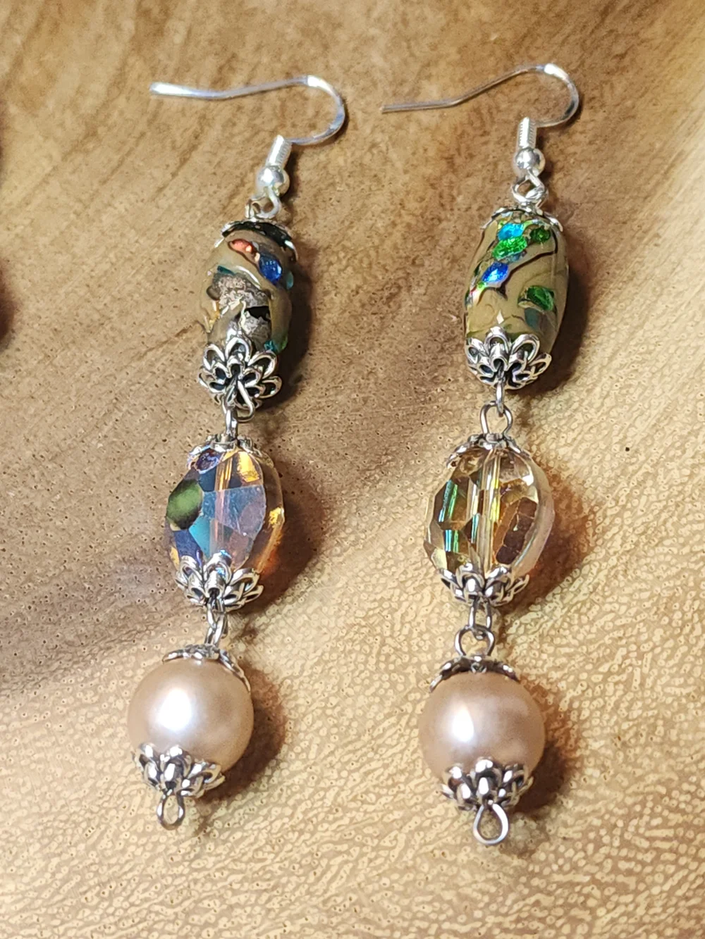 Bracelet & Earrings Set With Faux Pearls & AB Glass Crystal & Lampwork Beads - Picture 4 of 8